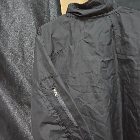 Official NHL BRUINS youth size 8-10 lightweight zip up jacket - Picture 5 of 5